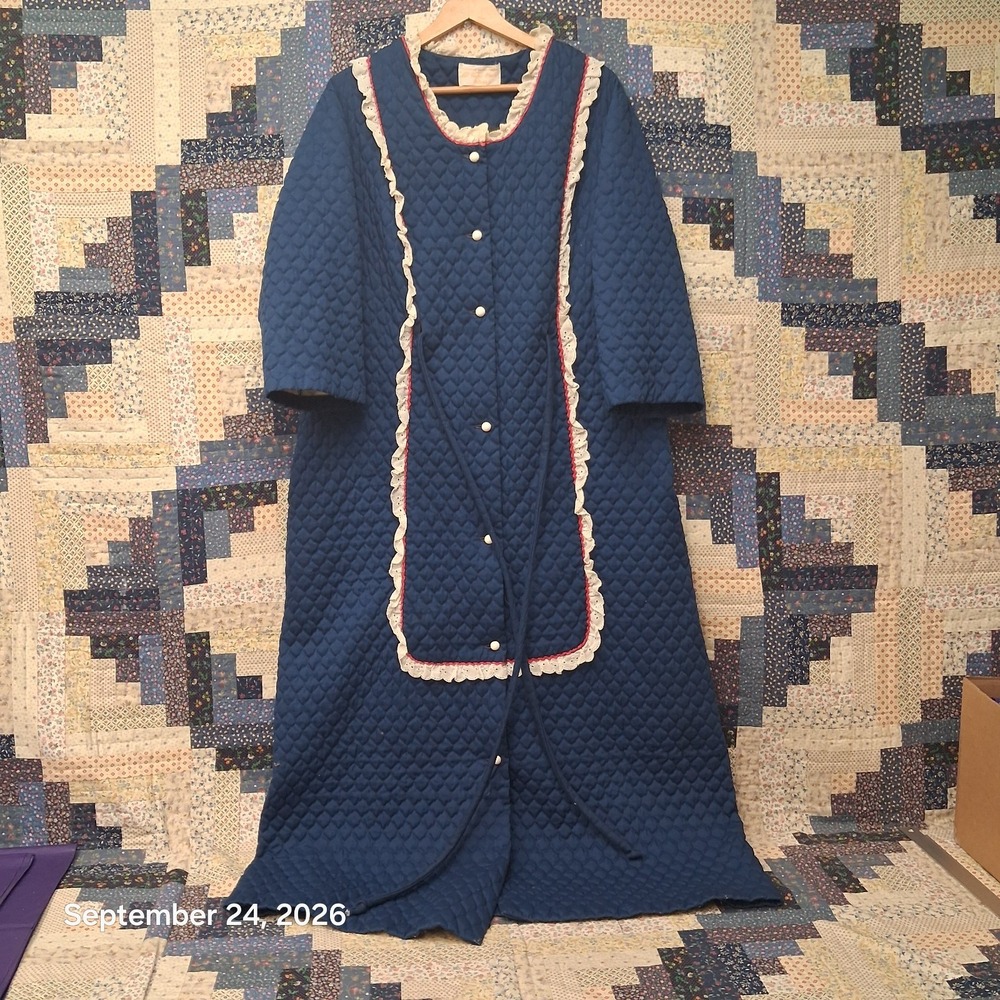 True Vintage 70s Sears At Home Wear Diamond Quilted Housecoat Duster Maxi Robe